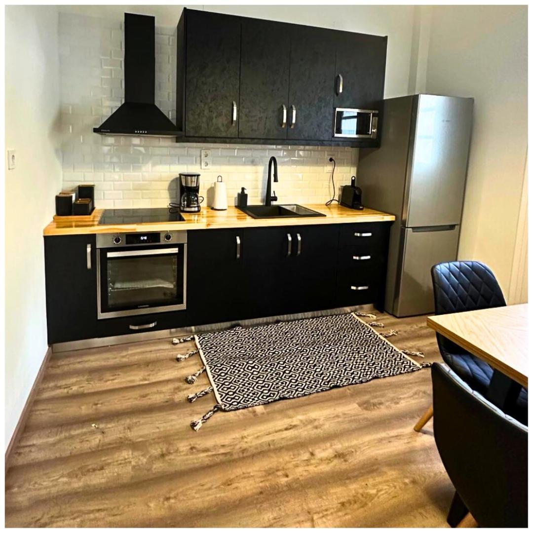 Memories Apartments Μονοκατοικία Στο Καρπενήσι Eksteriør billede